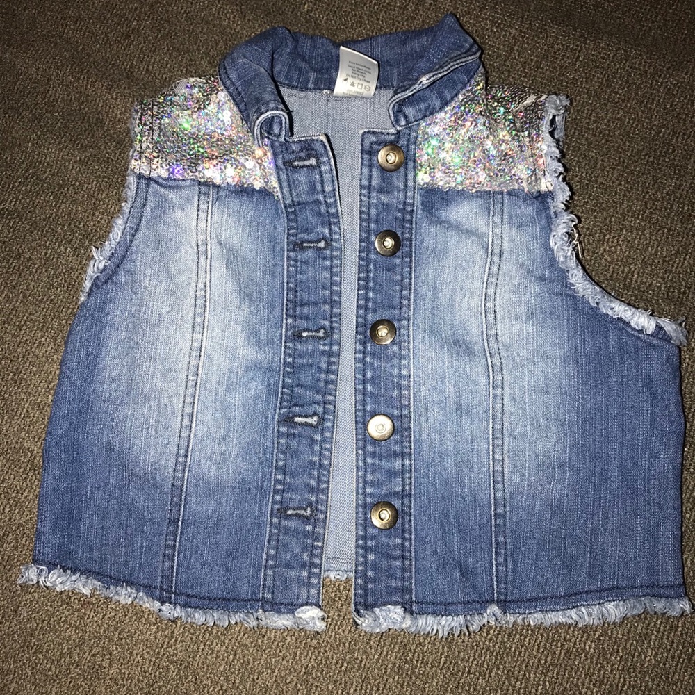 M(7) cropped Jean fringe Button vest with sequins